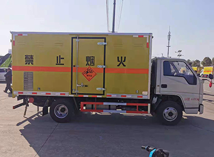 费县爆破器材运输车
